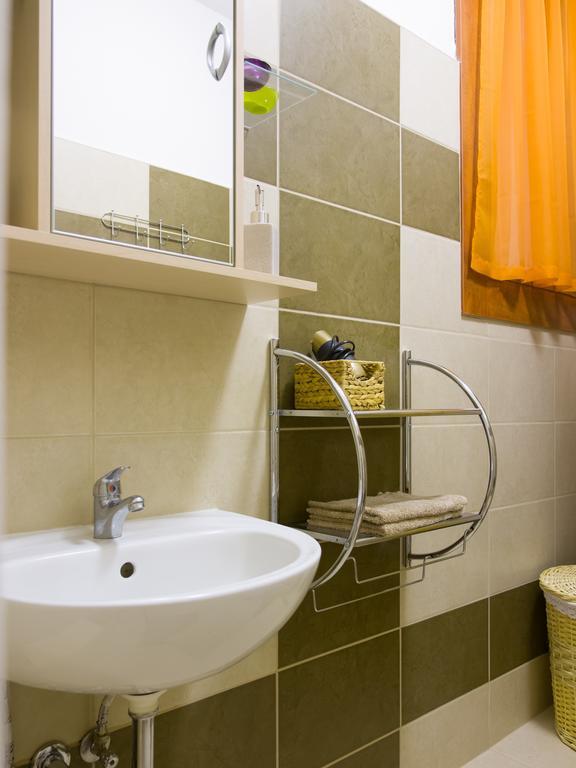 Aqua Apartman ギュラ 部屋 写真