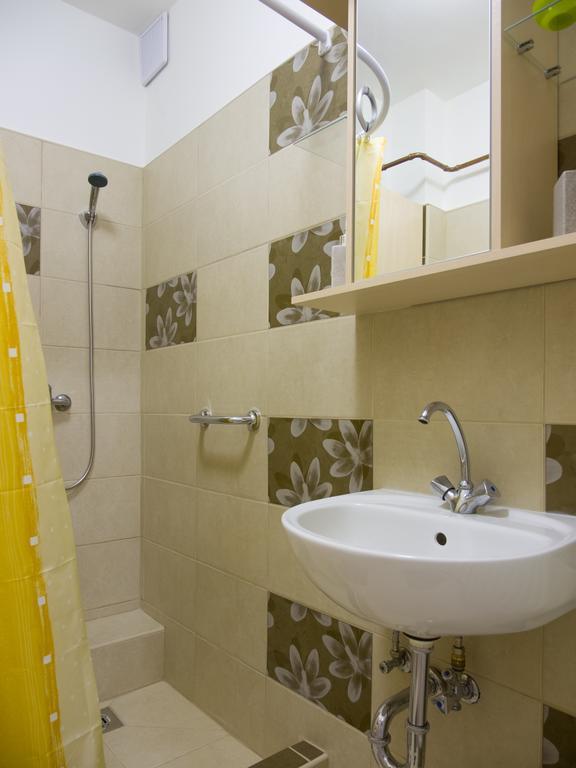 Aqua Apartman ギュラ エクステリア 写真