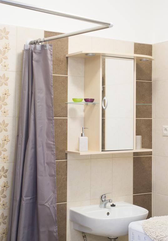 Aqua Apartman ギュラ 部屋 写真