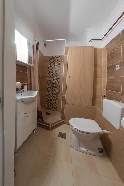 Aqua Apartman ギュラ エクステリア 写真