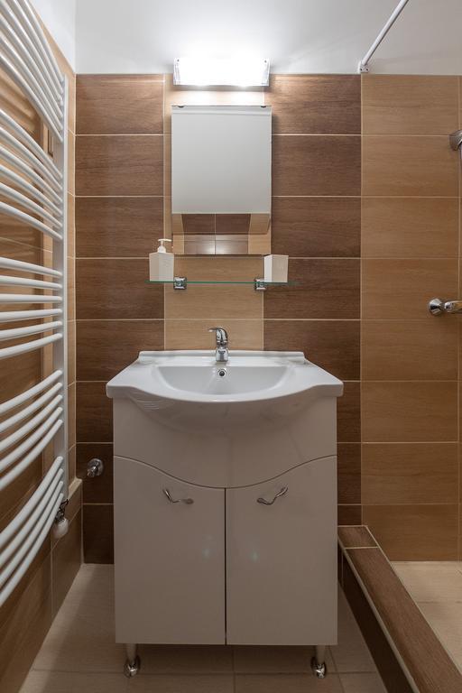 Aqua Apartman ギュラ エクステリア 写真