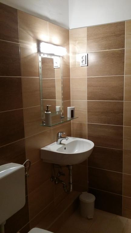 Aqua Apartman ギュラ エクステリア 写真
